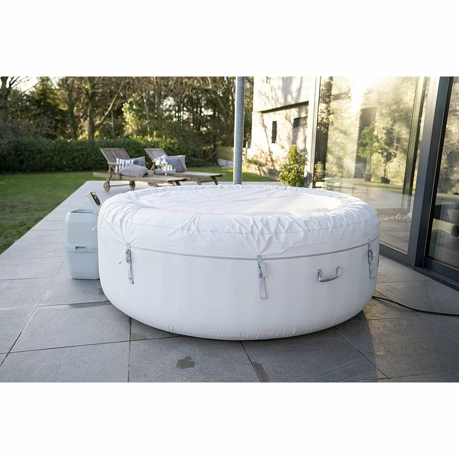 Lay-z Spa Lay-Z-Spa® AirJet Paris - 6 Person Inflatable Hot Tub 10 Lay-z Spa Lay-Z-Spa® AirJet Paris - 6 Person Inflatable Hot Tub - Image 8