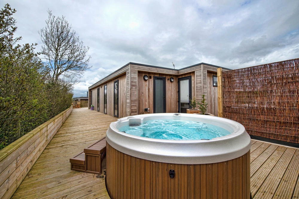 Jacuzzi® J210™ - 4 Person Hot Tub 16 Jacuzzi® J210™ - 4 Person Hot Tub - Image 14