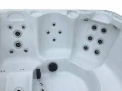 Holiday Let 5 - 5 Person Hot Tub With 1 Lounger -Outdoor Living Hottubs Shop HolidayLet5closeup1