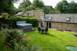 Holiday Let 5 - 5 Person Hot Tub With 1 Lounger -Outdoor Living Hottubs Shop HolidayLetRobinHoodFarmLifestyle 39