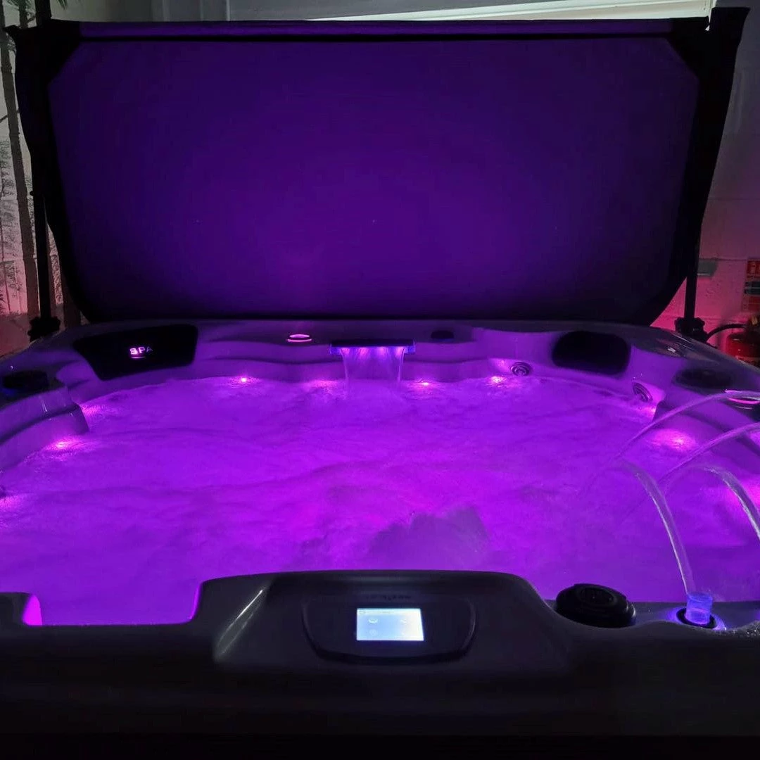 Outdoor Infinity - 6 Person Hot Tub With 1 Lounger 22 Outdoor Infinity - 6 Person Hot Tub With 1 Lounger - Image 20