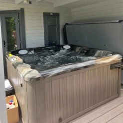 Jacuzzi® J235™ / J235IP™ - 6 Person Hot Tub With 1 Lounger 35 Jacuzzi® J235™ / J235IP™ - 6 Person Hot Tub With 1 Lounger -Outdoor Living Hottubs Shop J235MIDNIGHTDRIDTWOOD CustomerRowland2Square