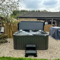 Jacuzzi® J245™ / J245IP™ - 7 Person Hot Tub -Outdoor Living Hottubs Shop J245IPRobinsonInstallJacuzzi3square