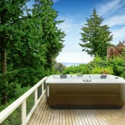 Jacuzzi® J375IP™ - 6 Person Hot Tub With 1 Lounger -Outdoor Living Hottubs Shop J375lifestyle2020