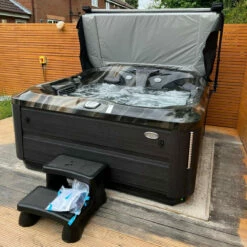 Jacuzzi® J435IP™ - 6 Person Hot Tub With 1 Lounger 33 Jacuzzi® J435IP™ - 6 Person Hot Tub With 1 Lounger -Outdoor Living Hottubs Shop J435MidnightSmokedEbony Bamfordsquare
