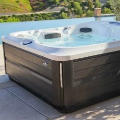 Jacuzzi® J485IP™ - 7 Person Hot Tub -Outdoor Living Hottubs Shop J485 Lifestyle 2
