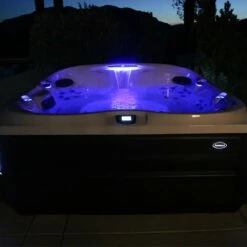 Jacuzzi® J485IP™ - 7 Person Hot Tub -Outdoor Living Hottubs Shop J485 Lifestyle 4