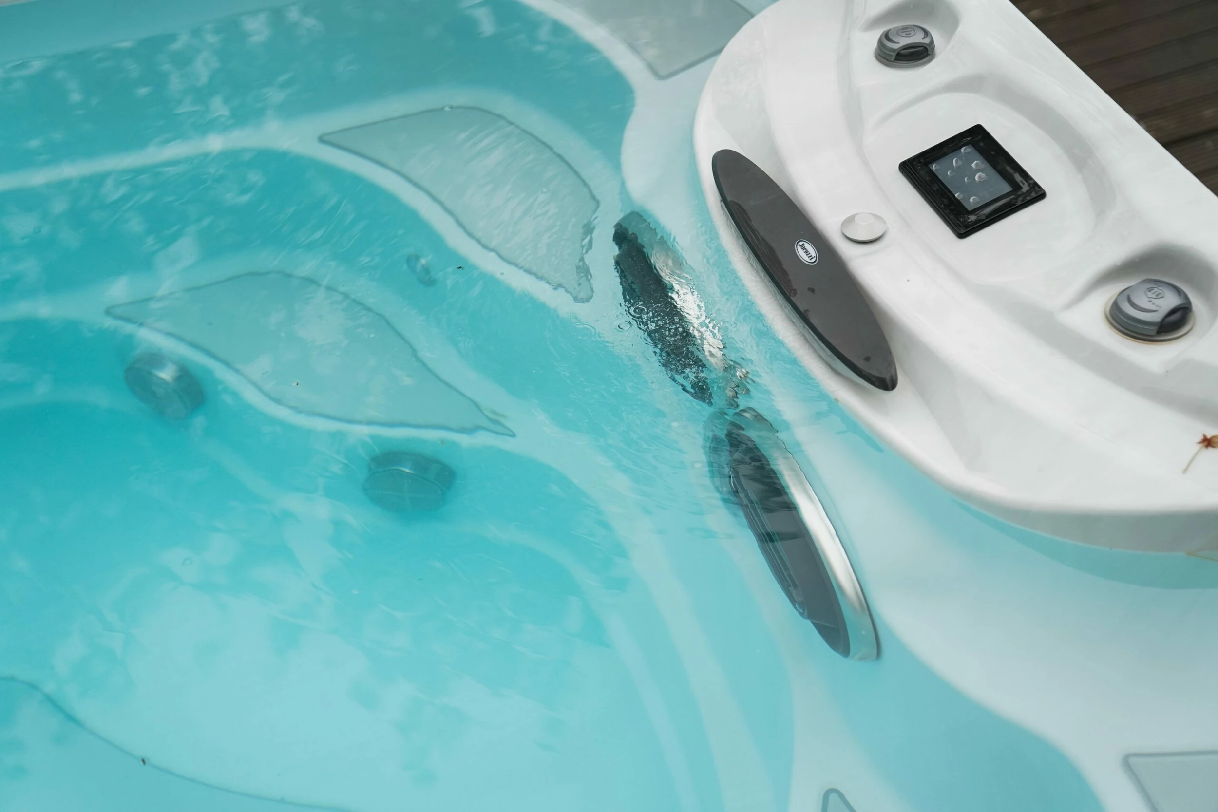 Jacuzzi® PowerPro™ J-16™ - 16ft Swim Spa 16 Jacuzzi® PowerPro™ J-16™ - 16ft Swim Spa - Image 14