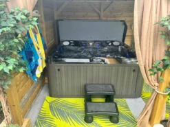 Jacuzzi® J245™ / J245IP™ - 7 Person Hot Tub -Outdoor Living Hottubs Shop JacuzziJ2452