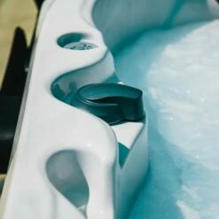 Jacuzzi® J335IP™ - 6 Person Hot Tub With 1 Lounger -Outdoor Living Hottubs Shop Jacuzzi J335IP 5 6PersonHotTub square 12