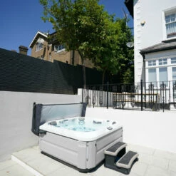 Jacuzzi® J335IP™ - 6 Person Hot Tub With 1 Lounger -Outdoor Living Hottubs Shop Jacuzzi J335IP 5 6PersonHotTub4