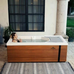 Master Spas® Michael Phelps Chilly GOAT™ Alpine - Ice Bath -Outdoor Living Hottubs Shop MichaelPhelpsChillyGOATIceBath 11