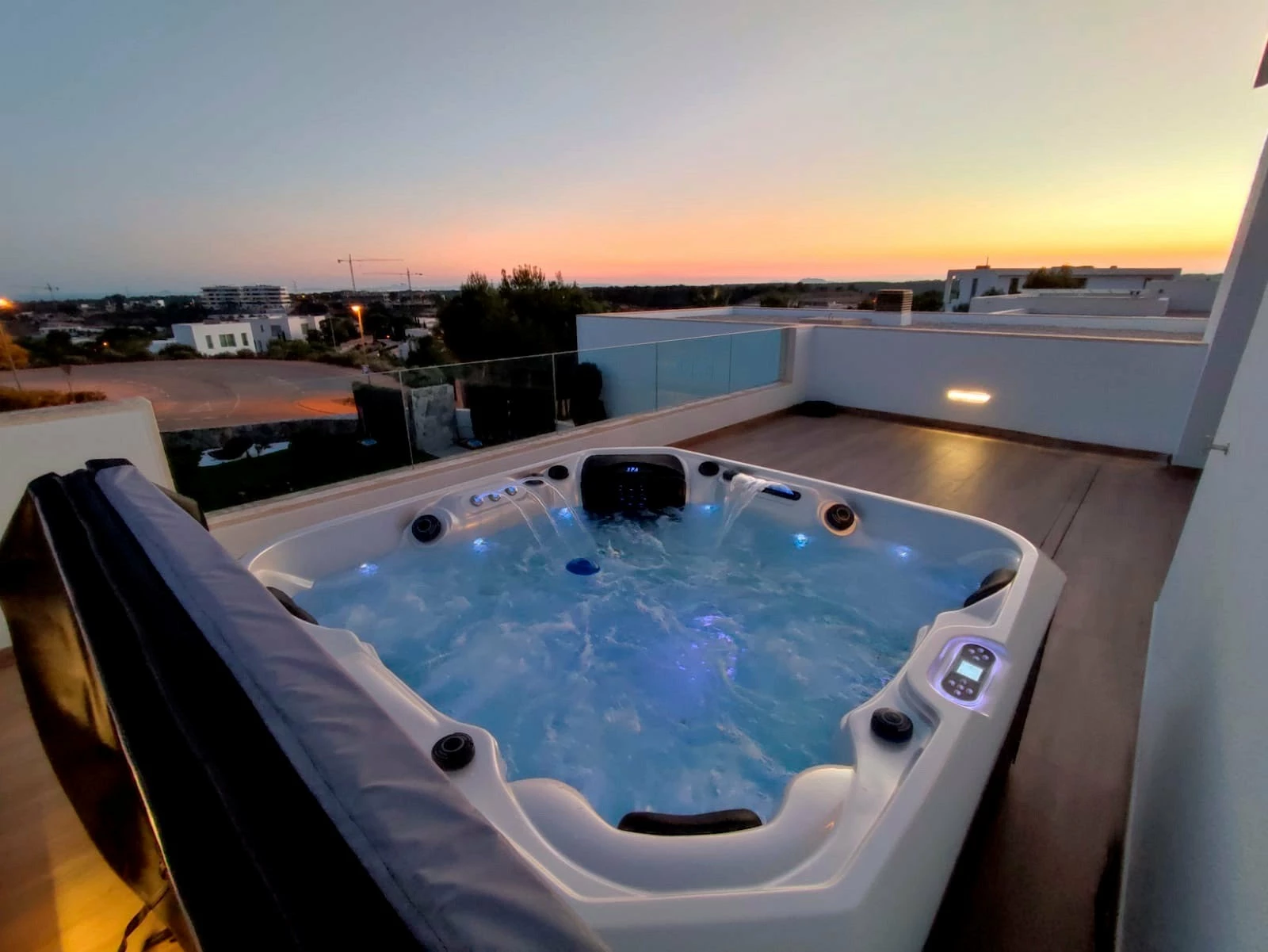 Outdoor Companion - 5 Person Hot Tub With 2 Loungers 18 Outdoor Companion - 5 Person Hot Tub With 2 Loungers - Image 16