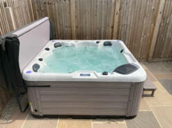 Outdoor Haze - 6 Person Hot Tub With 1 Lounger -Outdoor Living Hottubs Shop OutdoorHaze