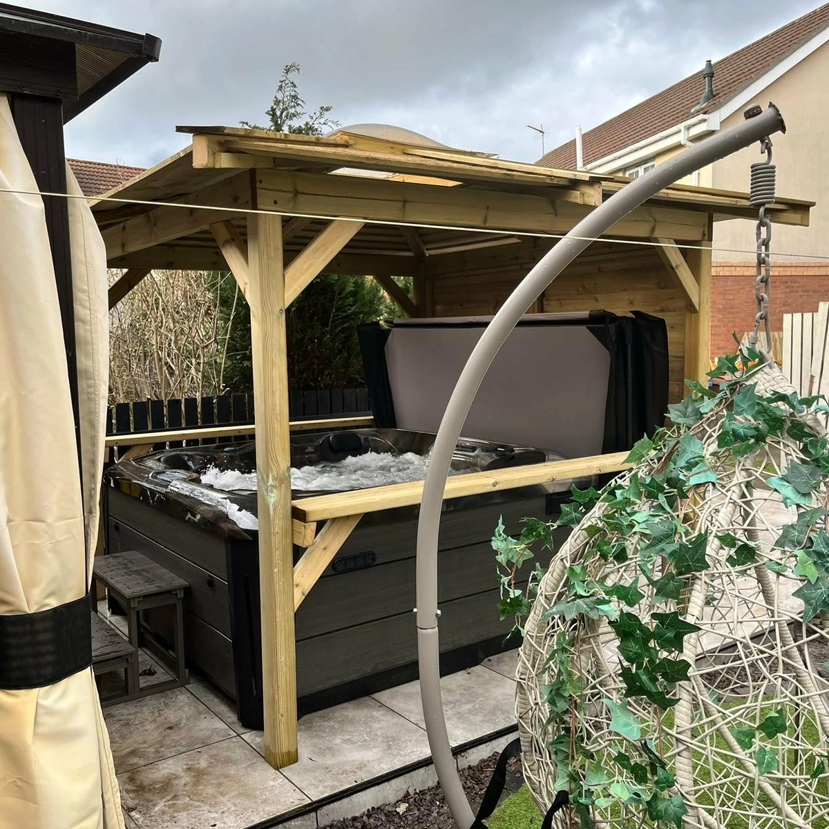 Outdoor Santorini - 5 Person Hot Tub With Gazebo Package 11 Outdoor Santorini - 5 Person Hot Tub With Gazebo Package - Image 9