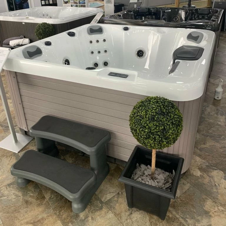 Outdoor Sun - 5 Person Hot Tub With 1 Lounger 14 Outdoor Sun - 5 Person Hot Tub With 1 Lounger - Image 12