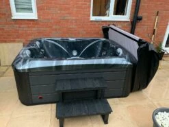 Outdoor Tahiti - 3 Person Hot Tub With 1 Lounger -Outdoor Living Hottubs Shop OutdoorTahiti 37