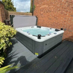 Outdoor Palma - 6 Person Hot Tub With 1 Lounger -Outdoor Living Hottubs Shop Palma 2