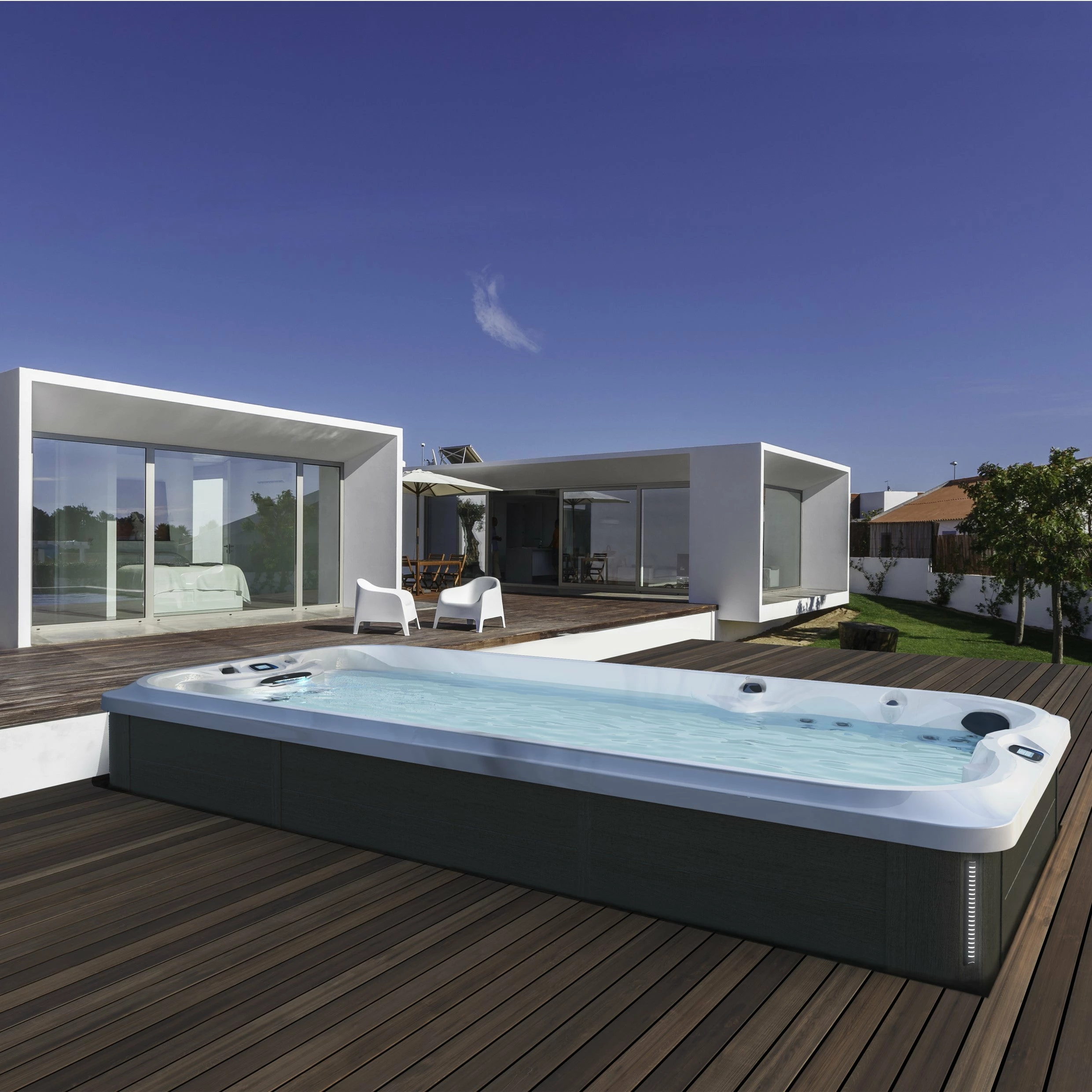 Jacuzzi® PowerPro™ J-16™ - 16ft Swim Spa 7 Jacuzzi® PowerPro™ J-16™ - 16ft Swim Spa - Image 5