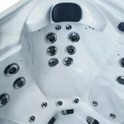 Outdoor Santorini - 5 Person Hot Tub With 1 Lounger -Outdoor Living Hottubs Shop Santoriniheadrestandjests1 5990216c 8e45 44c7 bd61 c4871d5b91fc 1