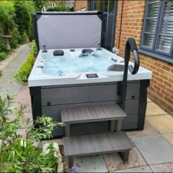 Outdoor Topaz - 3 Person Hot Tub With 2 Loungers -Outdoor Living Hottubs Shop TopazHotTub 3