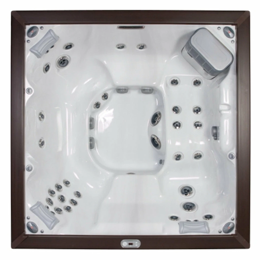 Jacuzzi® JLXL™ ProLast™ Hot Tub Winter Cover 3 Jacuzzi® JLXL™ ProLast™ Hot Tub Winter Cover