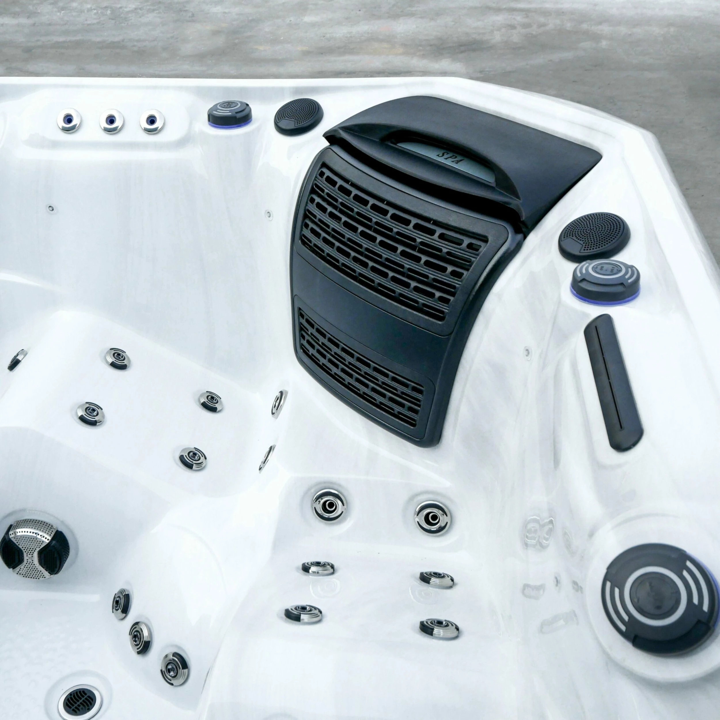 Outdoor Companion - 5 Person Hot Tub With 2 Loungers 6 Outdoor Companion - 5 Person Hot Tub With 2 Loungers - Image 4